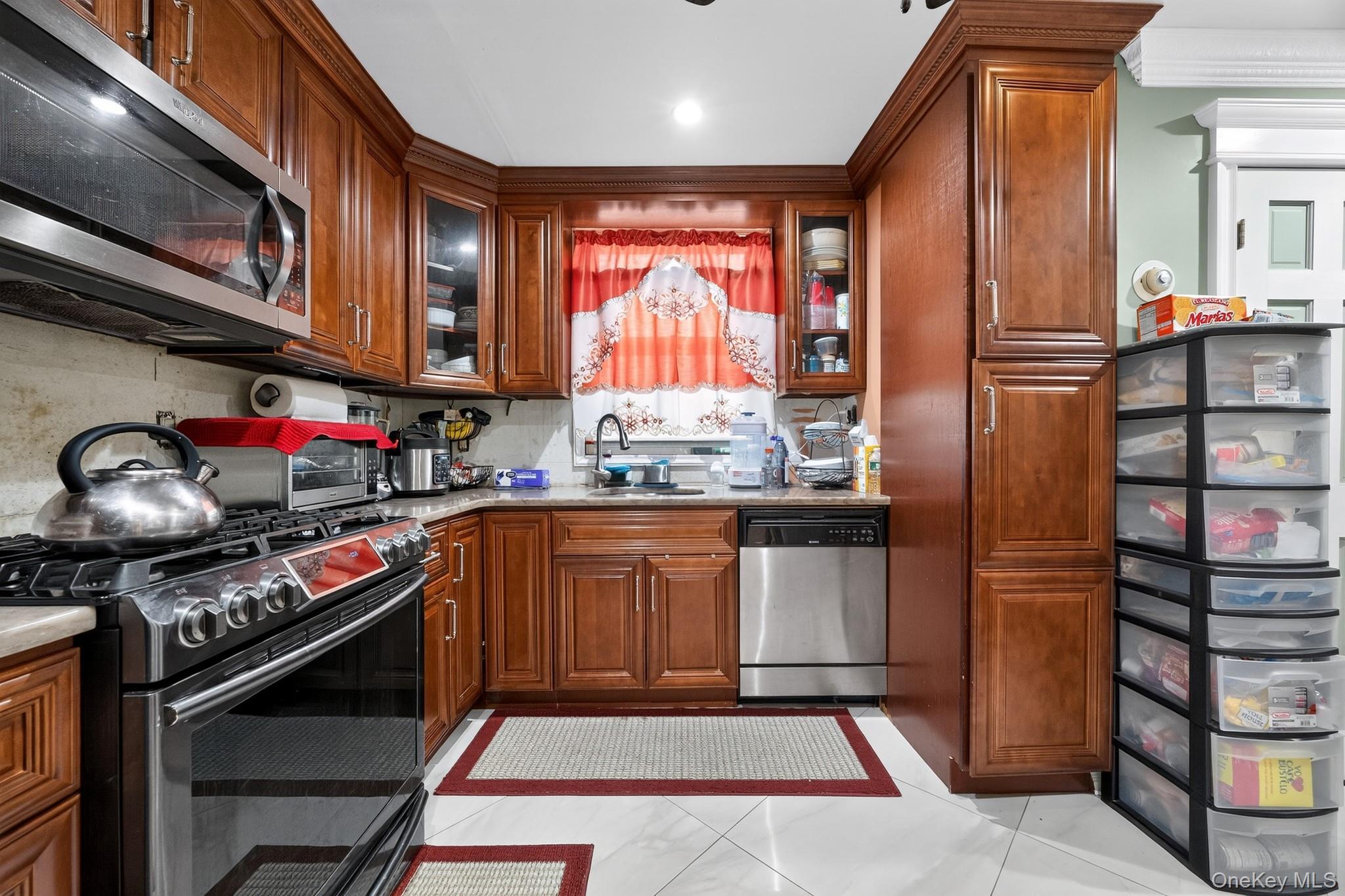 Single Family Autumn Avenue Brooklyn, NY 11208, MLS-1029252-5