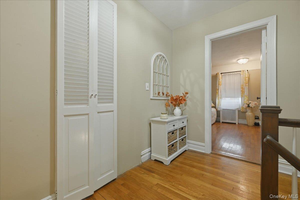 Single Family Locust Street  Nassau County, NY 11001, MLS-1029276-21