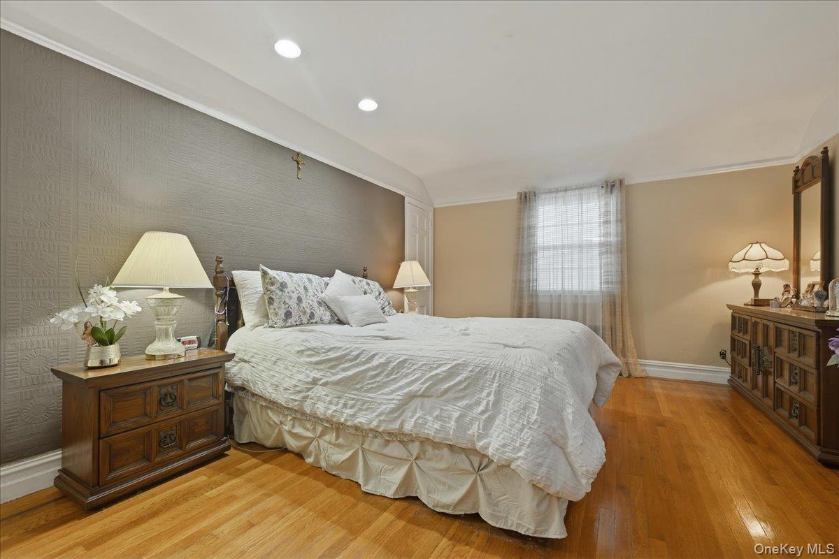 Single Family Locust Street  Nassau County, NY 11001, MLS-1029276-24