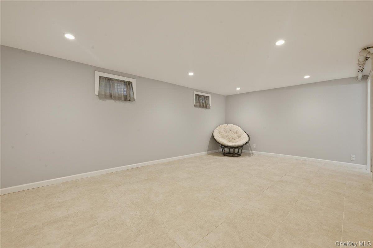 Single Family Locust Street  Nassau County, NY 11001, MLS-1029276-29