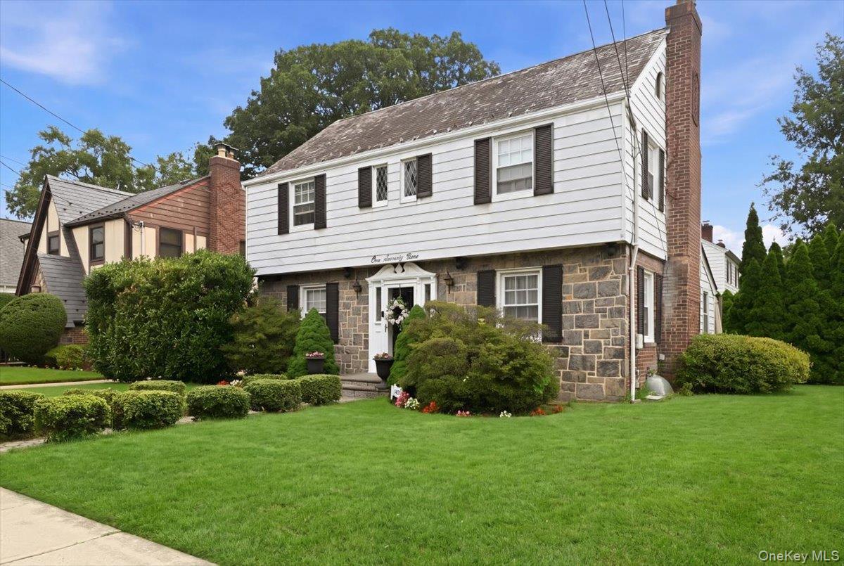Single Family Locust Street  Nassau County, NY 11001, MLS-1029276-3