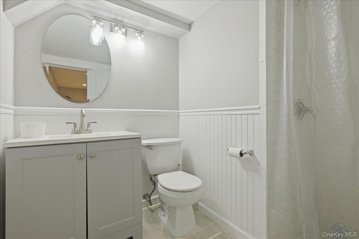 Single Family Locust Street  Nassau County, NY 11001, MLS-1029276-31