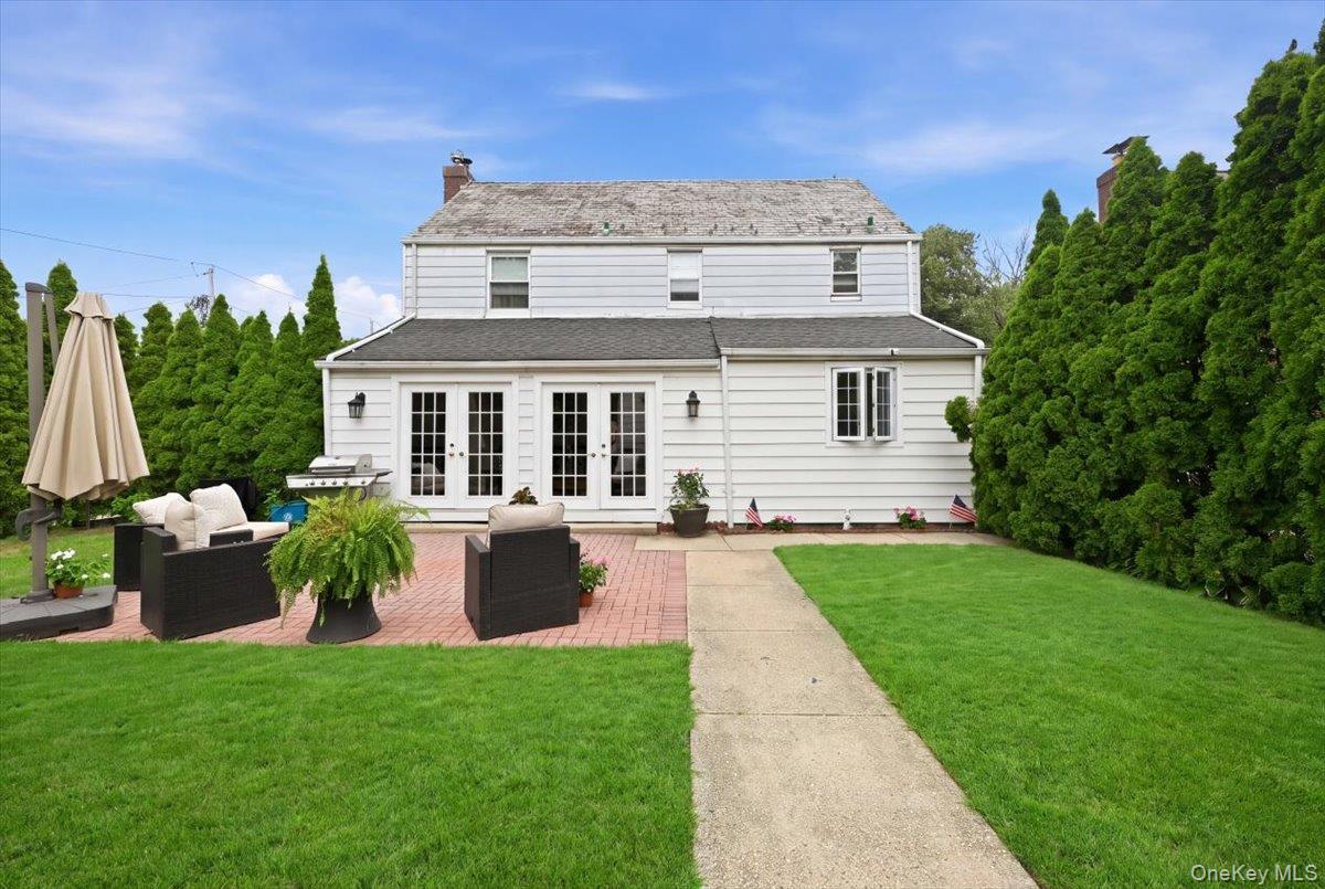 Single Family Locust Street  Nassau County, NY 11001, MLS-1029276-39