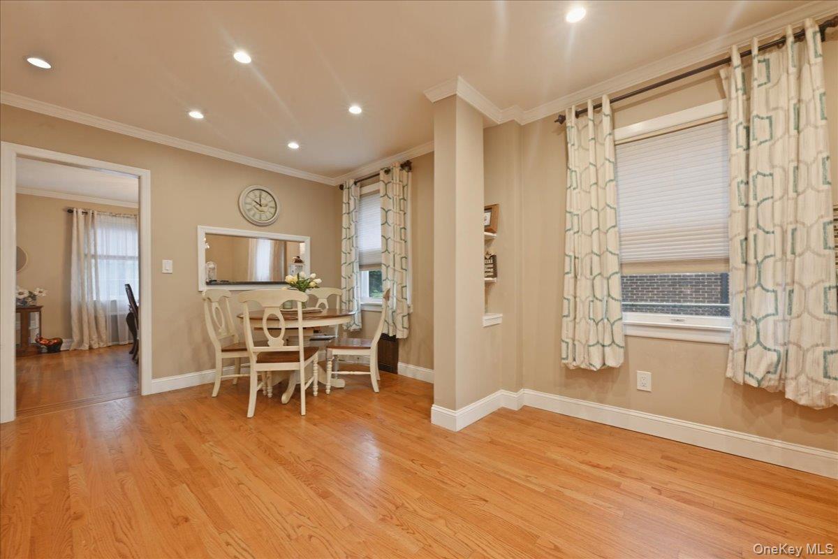 Single Family Locust Street  Nassau County, NY 11001, MLS-1029276-9