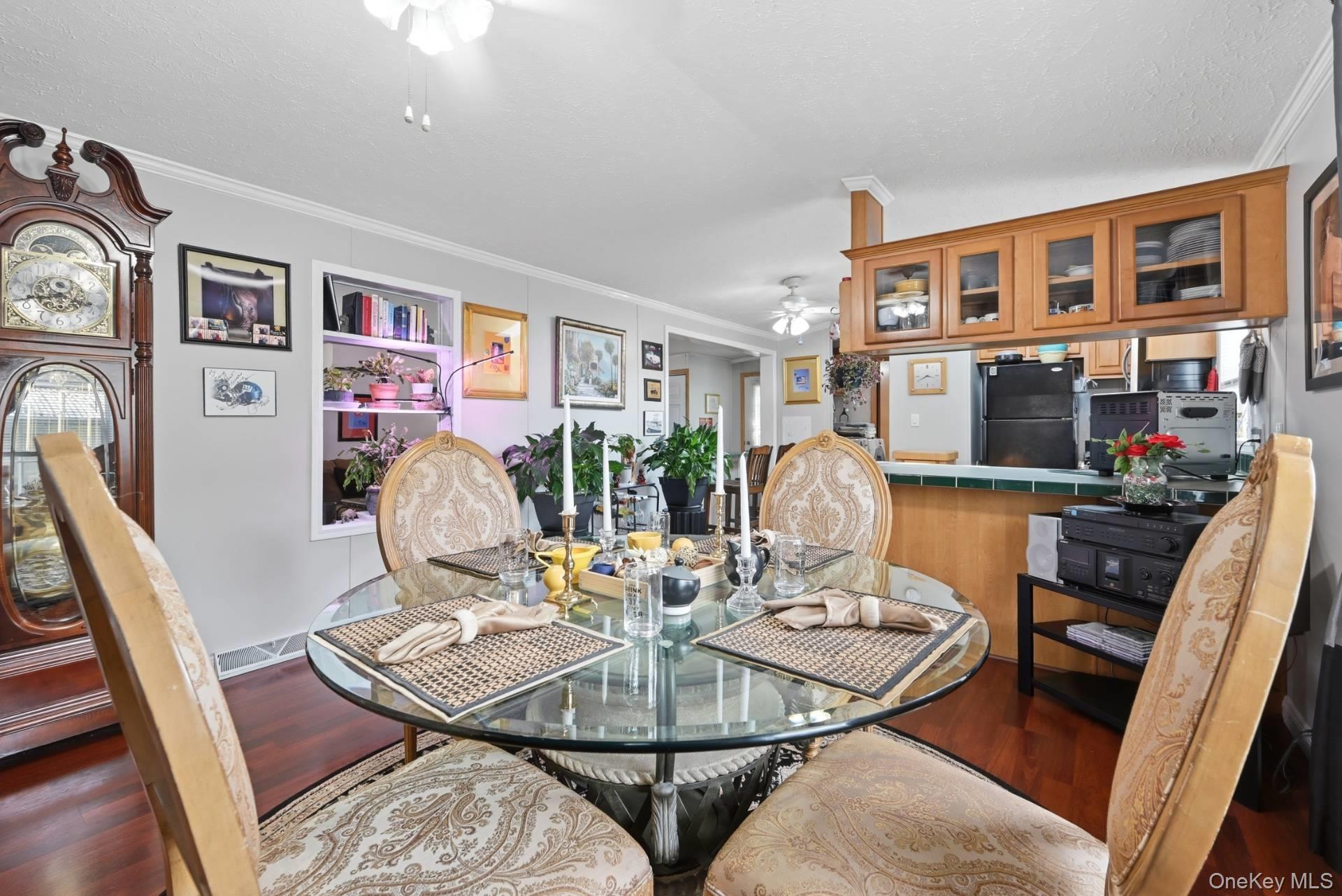 Single Family Hubbard Avenue Suffolk County, NY 11901, MLS-1029283-10