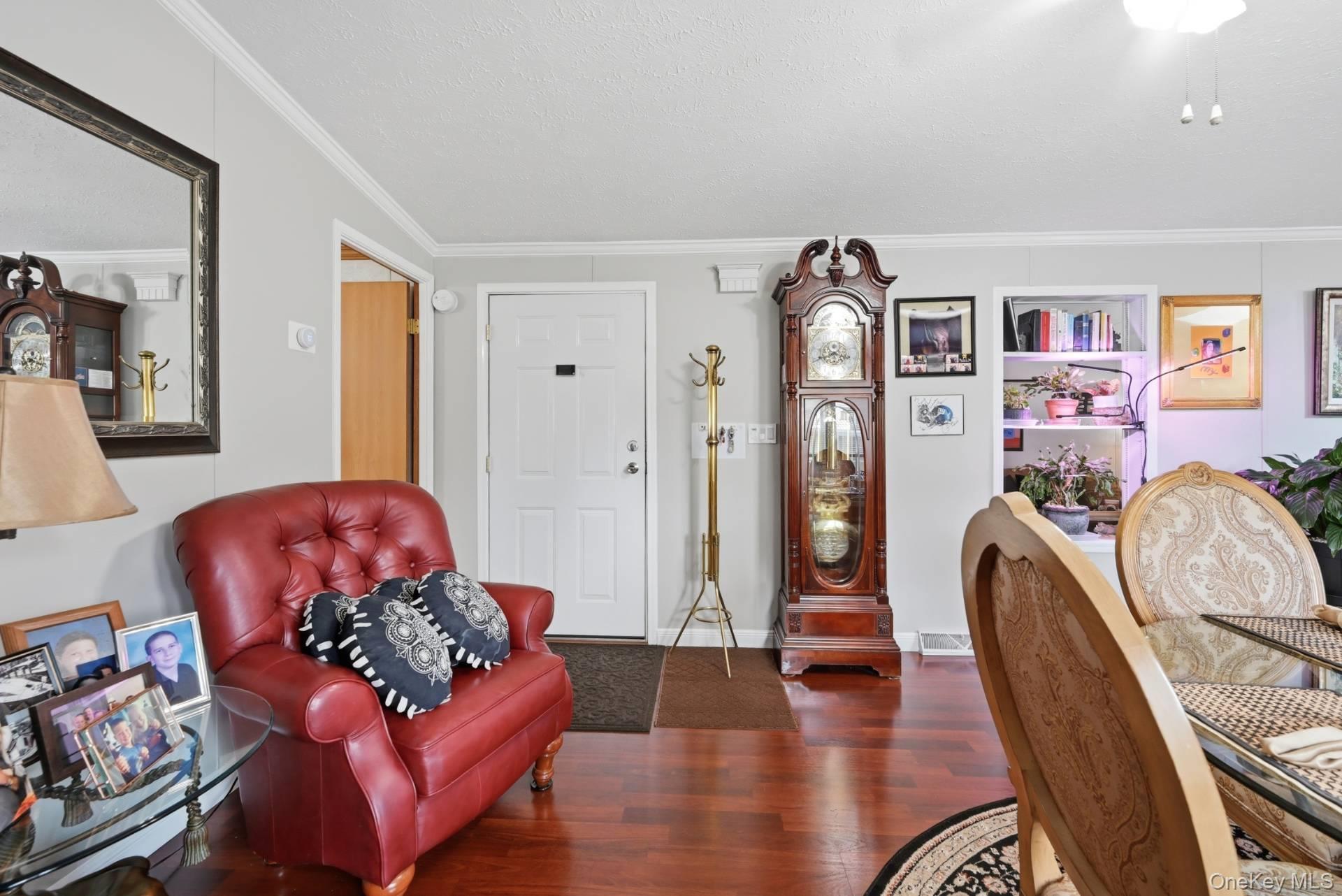 Single Family Hubbard Avenue Suffolk County, NY 11901, MLS-1029283-13