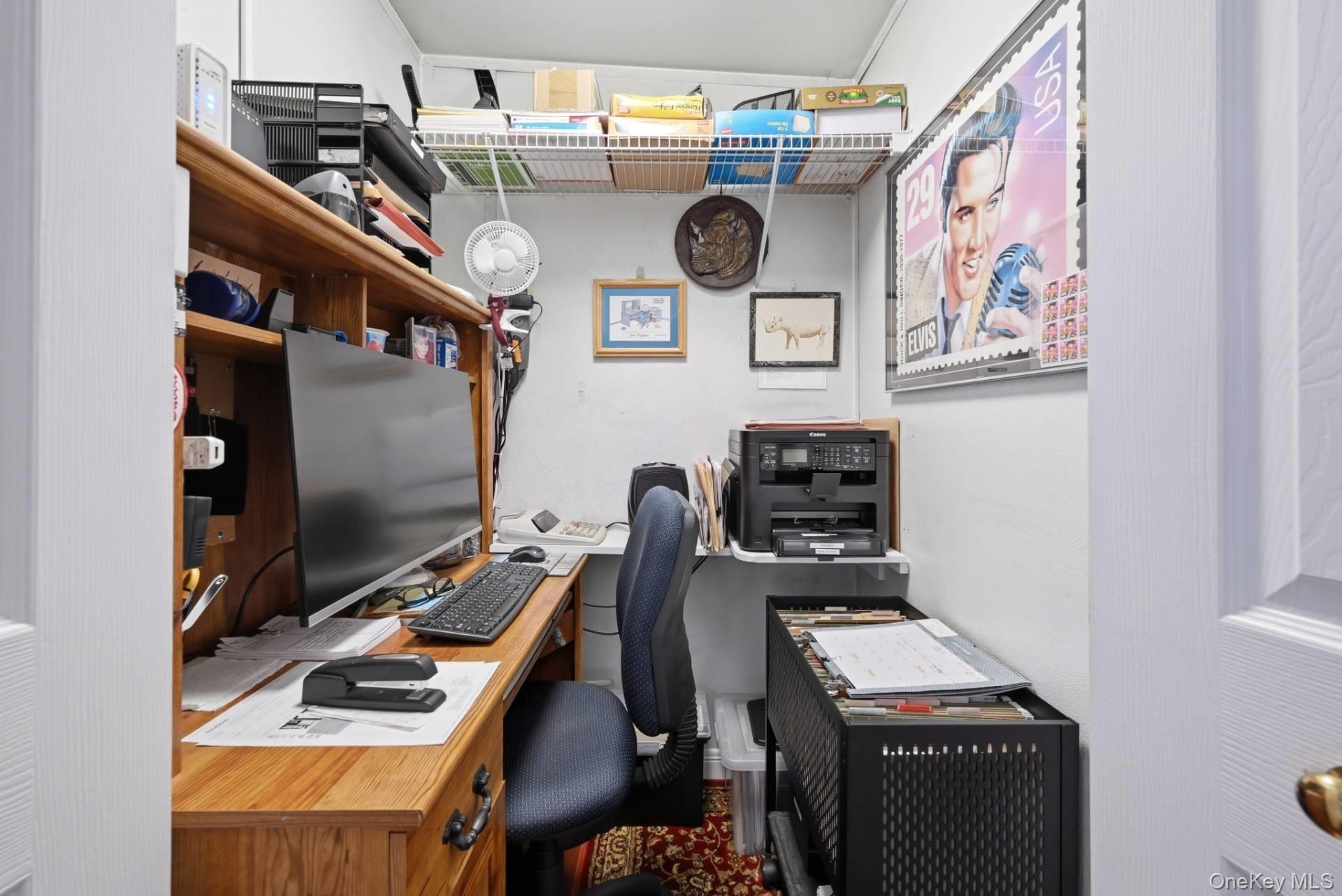 Single Family Hubbard Avenue Suffolk County, NY 11901, MLS-1029283-23