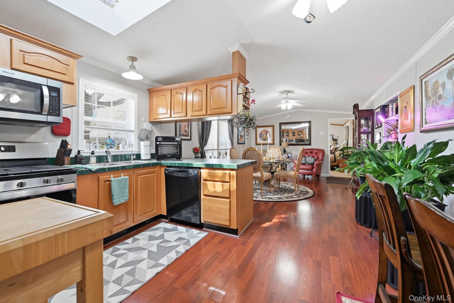 Single Family Hubbard Avenue Suffolk County, NY 11901, MLS-1029283-3