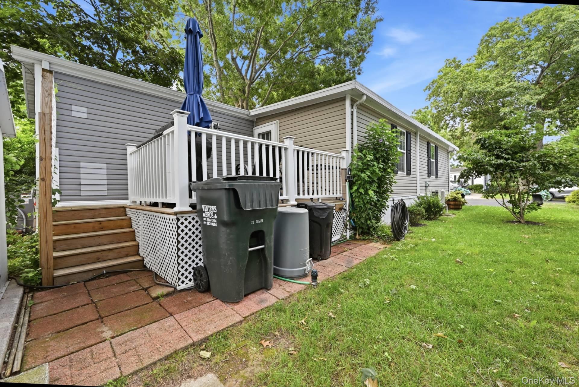 Single Family Hubbard Avenue Suffolk County, NY 11901, MLS-1029283-30