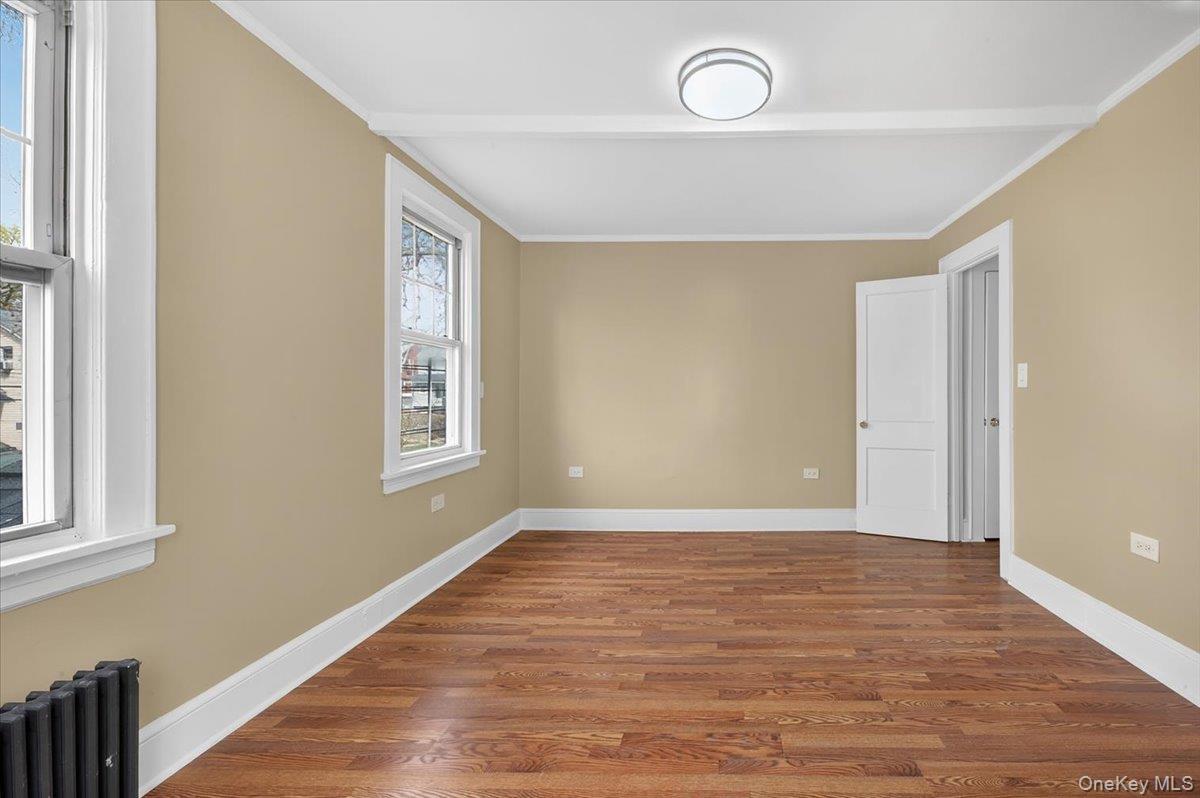 Single Family Harper Avenue Bronx, NY 10466, MLS-1029285-20