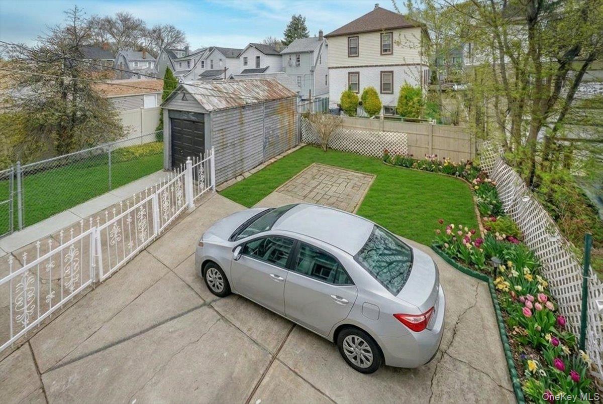 Single Family Harper Avenue Bronx, NY 10466, MLS-1029285-29
