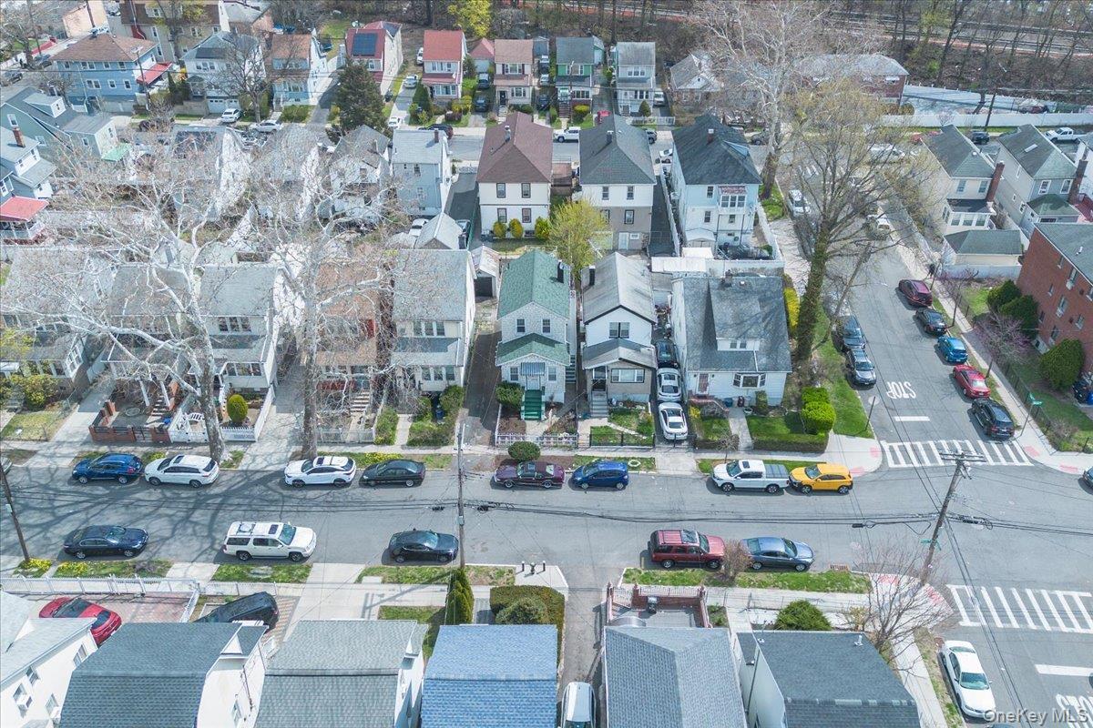 Single Family Harper Avenue Bronx, NY 10466, MLS-1029285-31