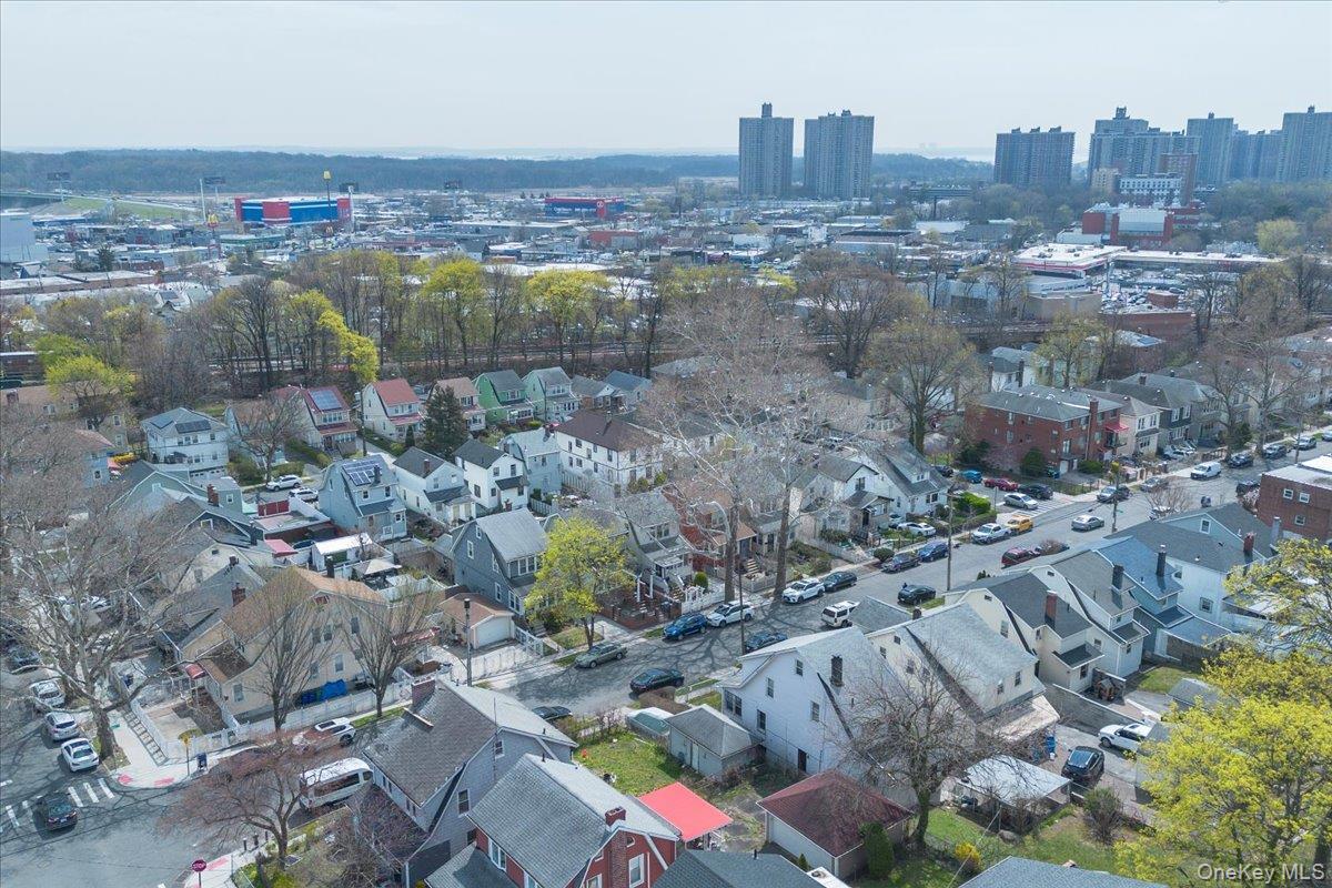 Single Family Harper Avenue Bronx, NY 10466, MLS-1029285-34