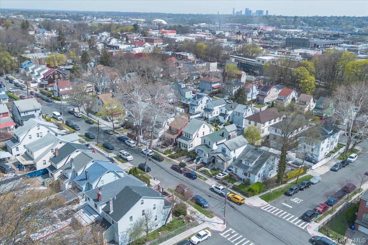 Single Family Harper Avenue Bronx, NY 10466, MLS-1029285-35