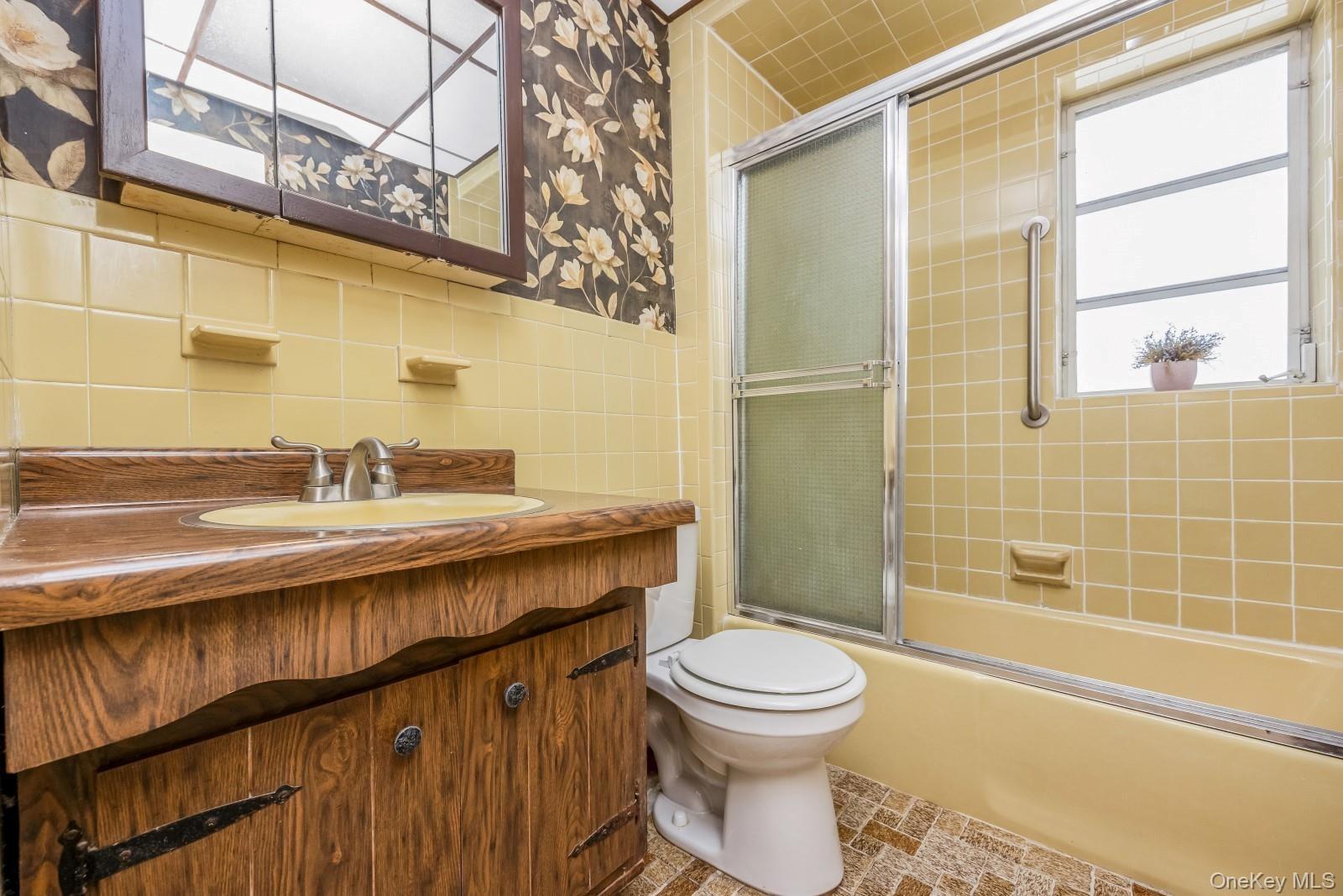 Single Family 78th Street Queens, NY 11379, MLS-1029303-19