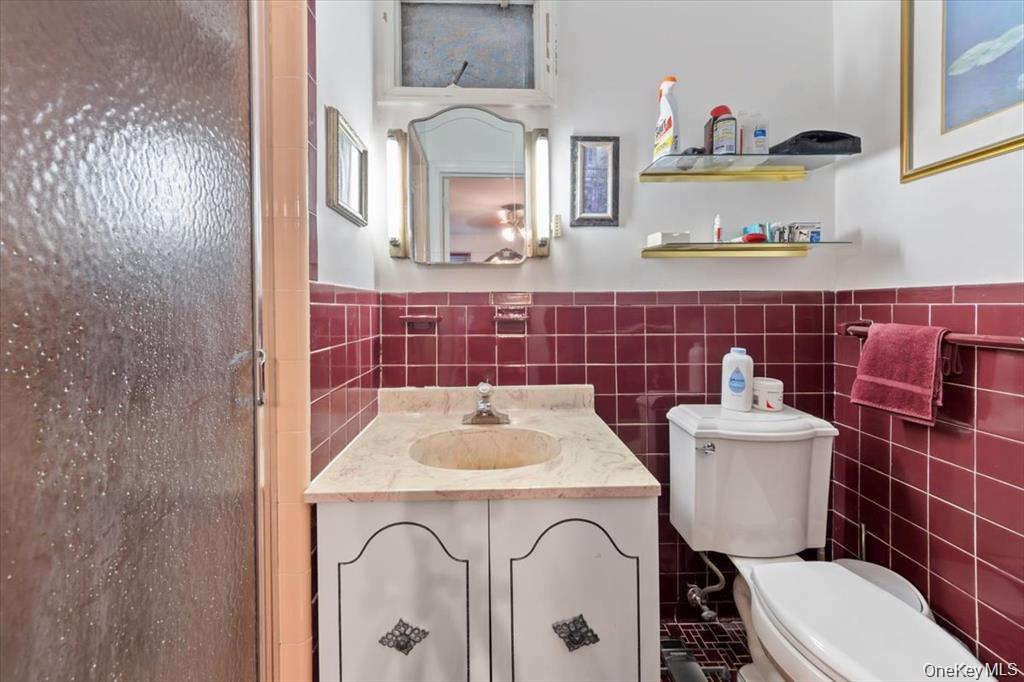 Single Family Cresthill Road Westchester County, NY 10710, MLS-1029304-21