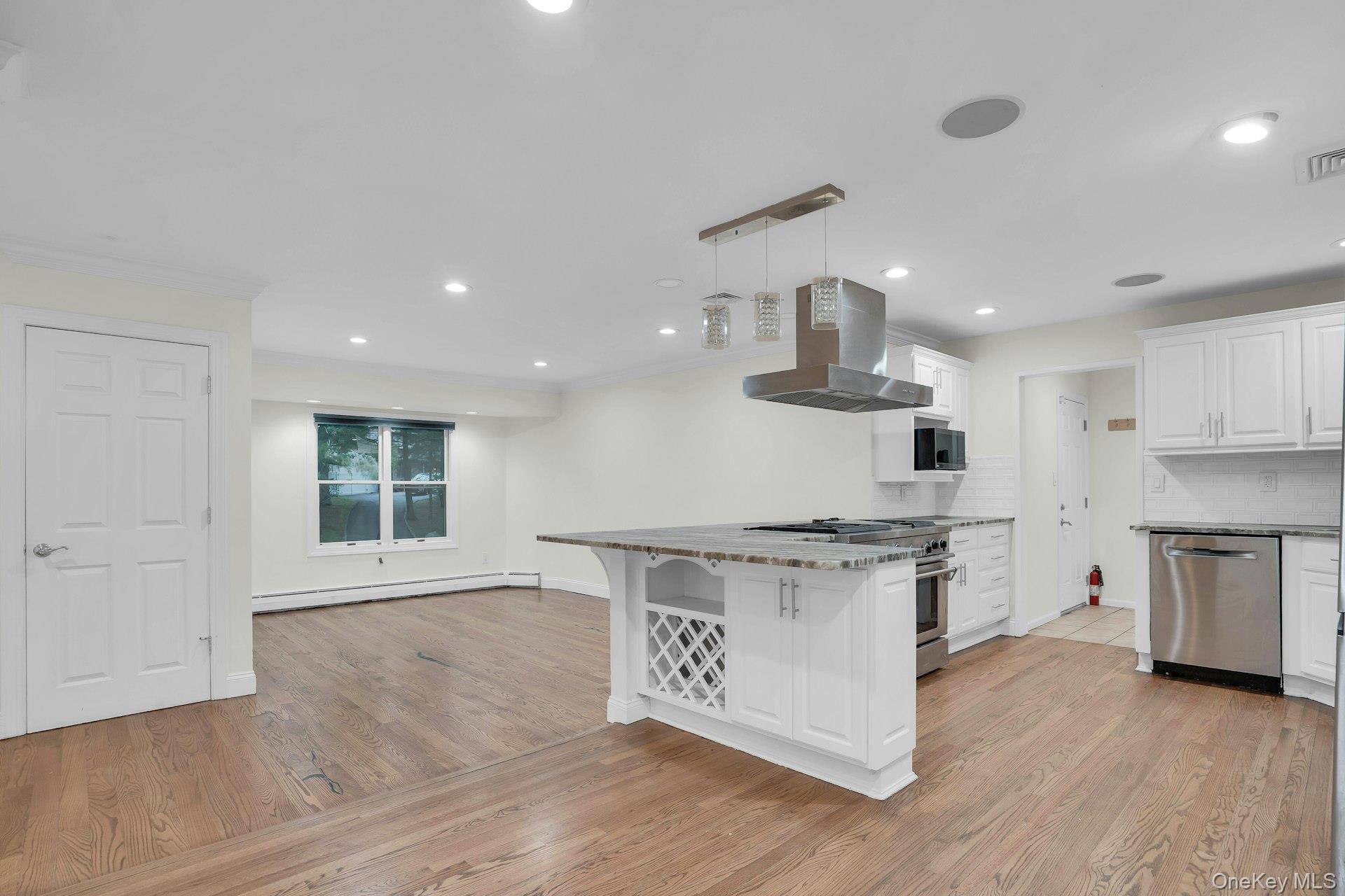 Single Family Colby Drive Suffolk County, NY 11746, MLS-1029331-12