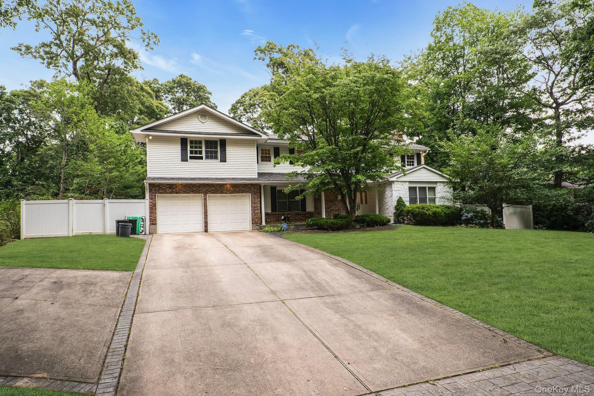 Single Family Colby Drive Suffolk County, NY 11746, MLS-1029331-2