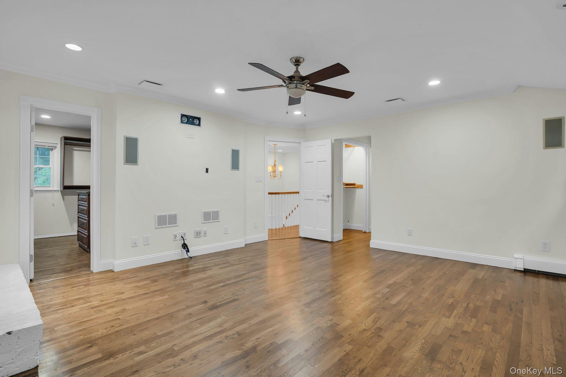 Single Family Colby Drive Suffolk County, NY 11746, MLS-1029331-29