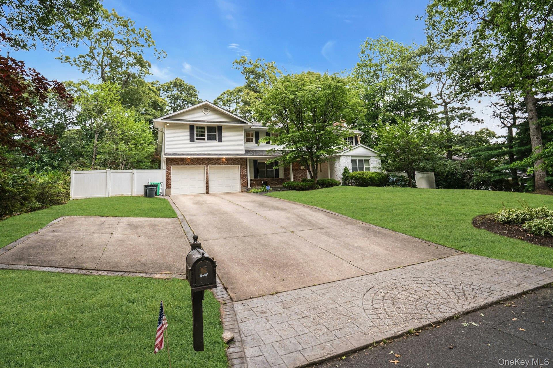 Single Family Colby Drive Suffolk County, NY 11746, MLS-1029331-3