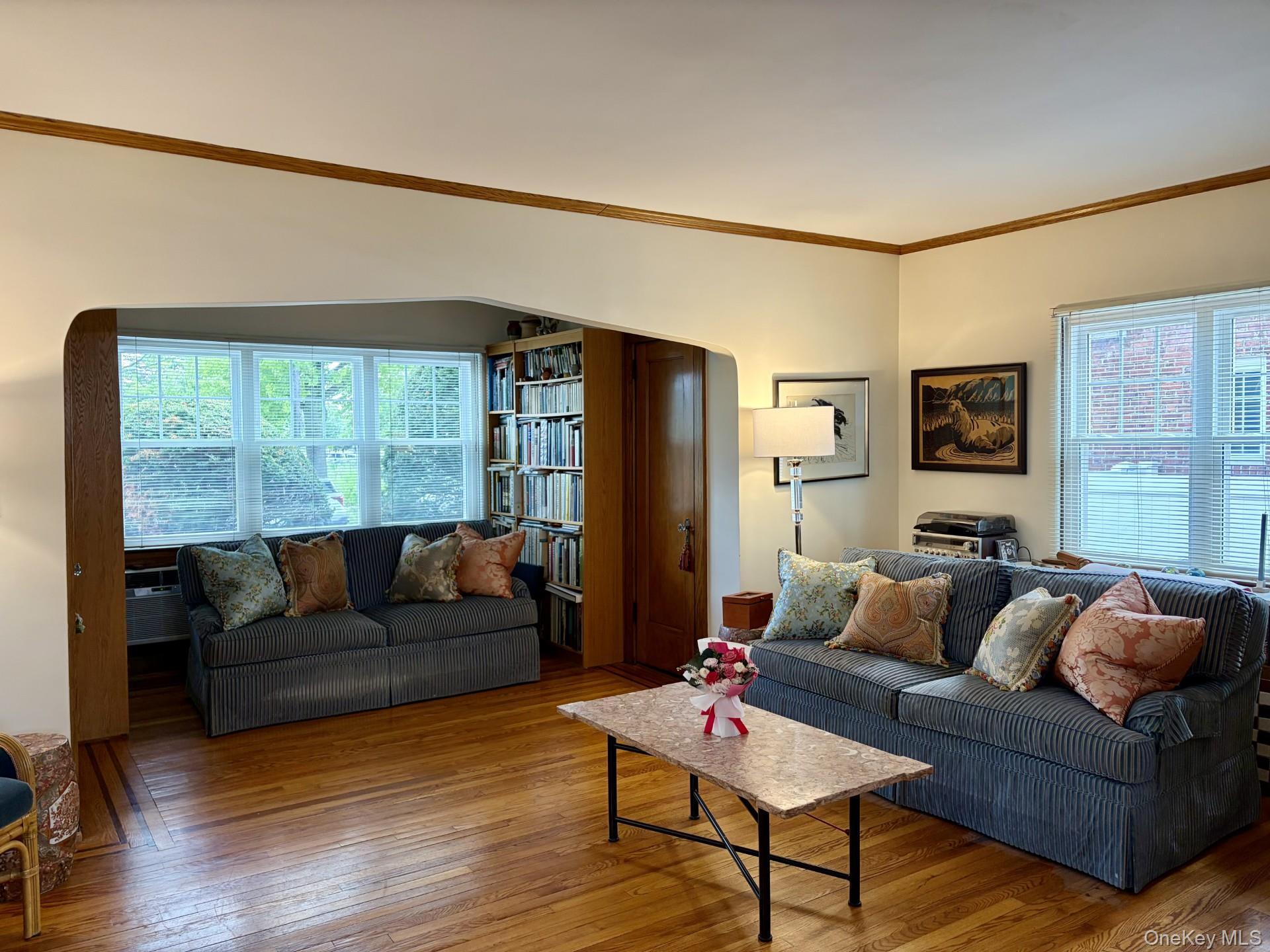 Single Family Seward Avenue Queens, NY 11427, MLS-1029348-3