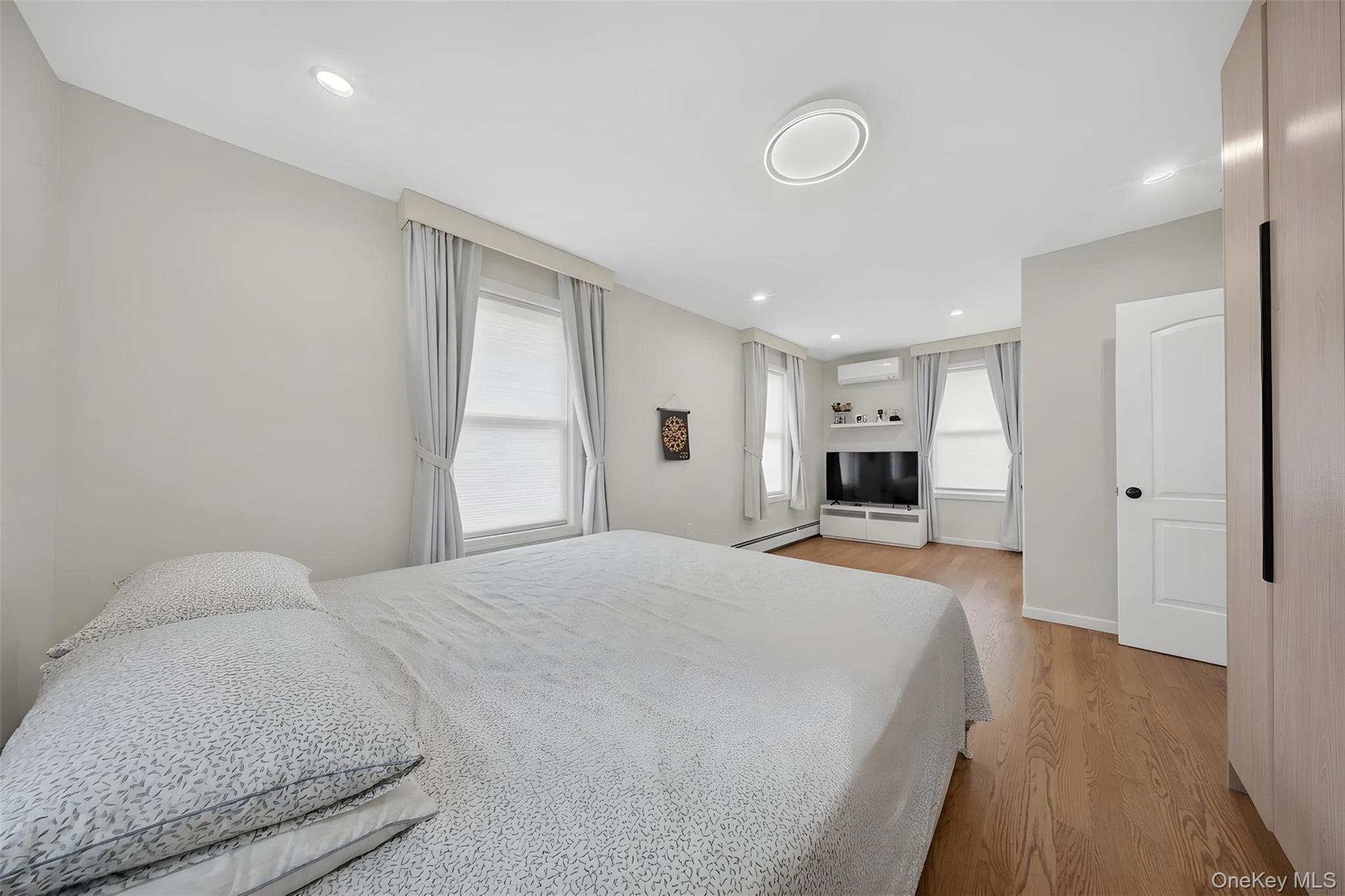 Single Family 161st Street Queens, NY 11358, MLS-1029357-19