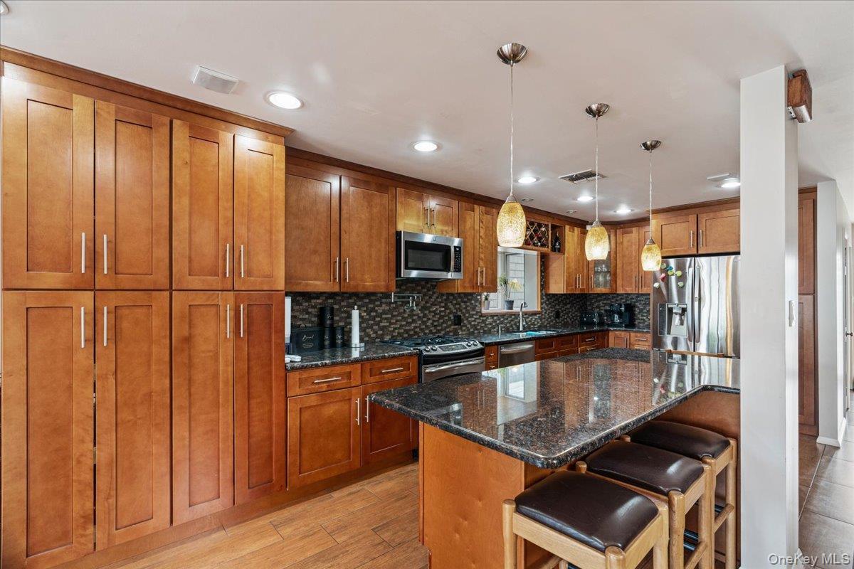 Single Family Gordon Place Nassau County, NY 11520, MLS-1029360-14