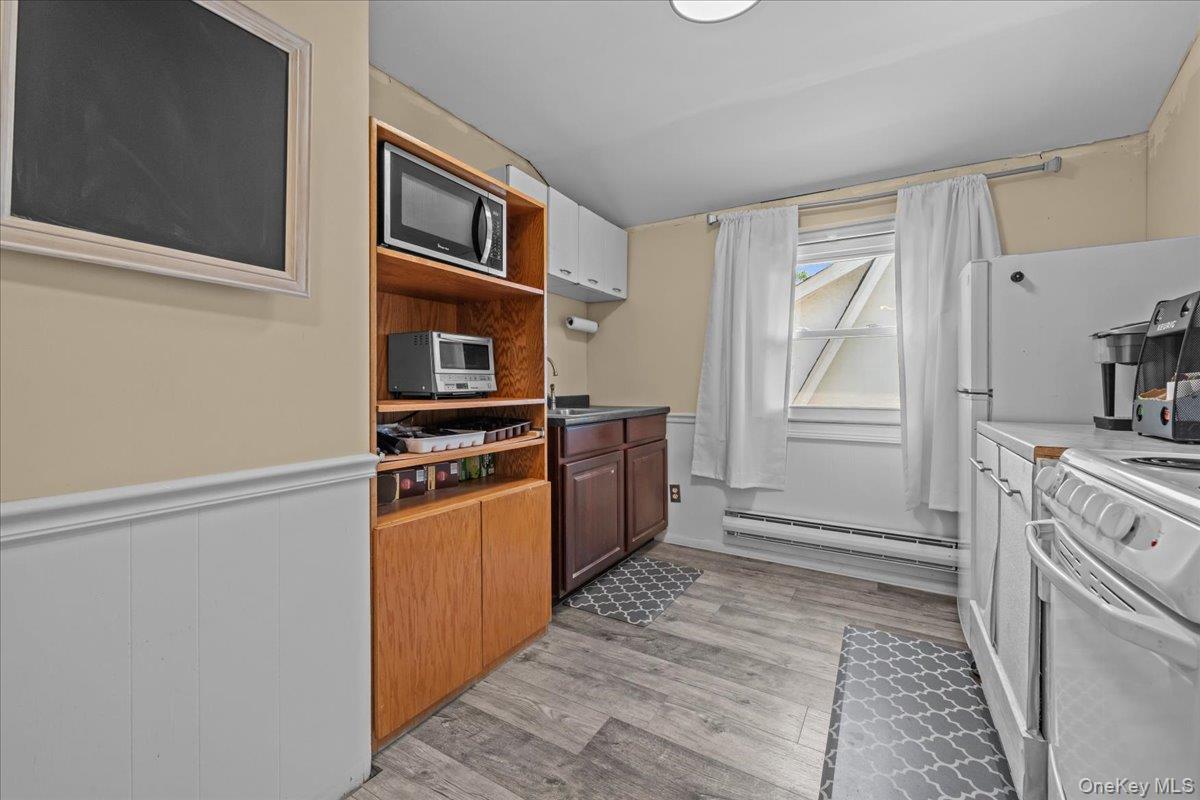 Single Family Fairfield Avenue  Bronx, NY 10463, MLS-1029364-24