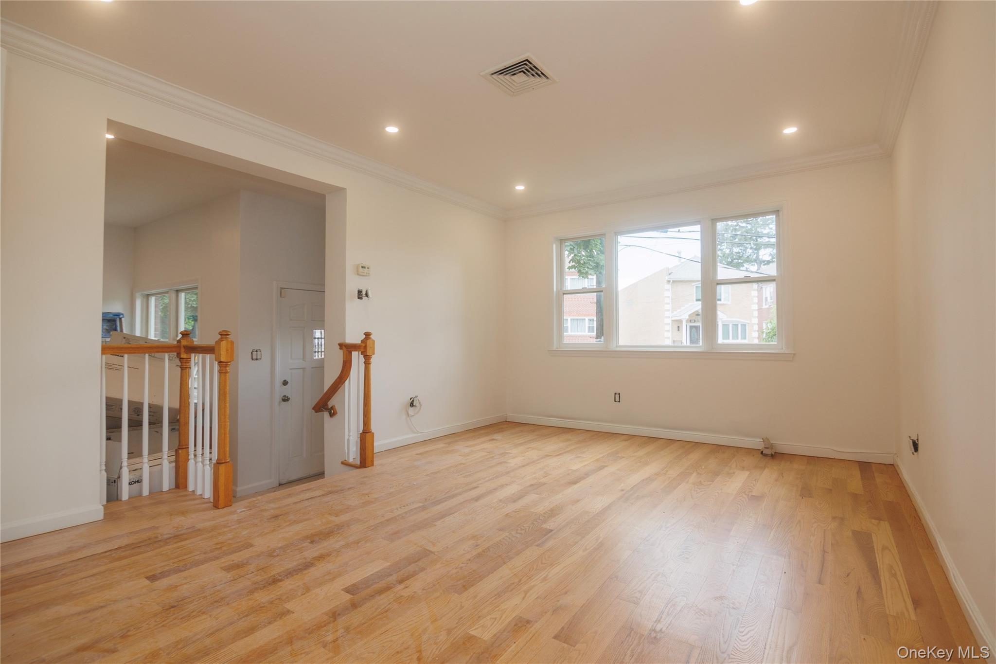 Single Family Siegfried Place Bronx, NY 10465, MLS-1029387-4