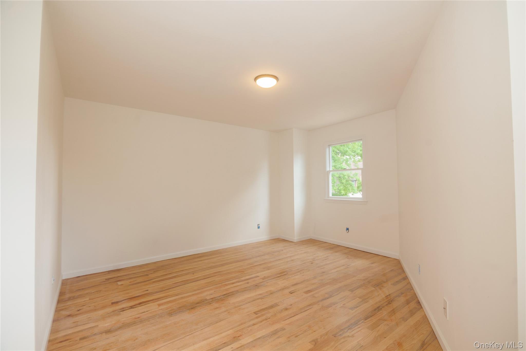 Single Family Siegfried Place Bronx, NY 10465, MLS-1029387-6
