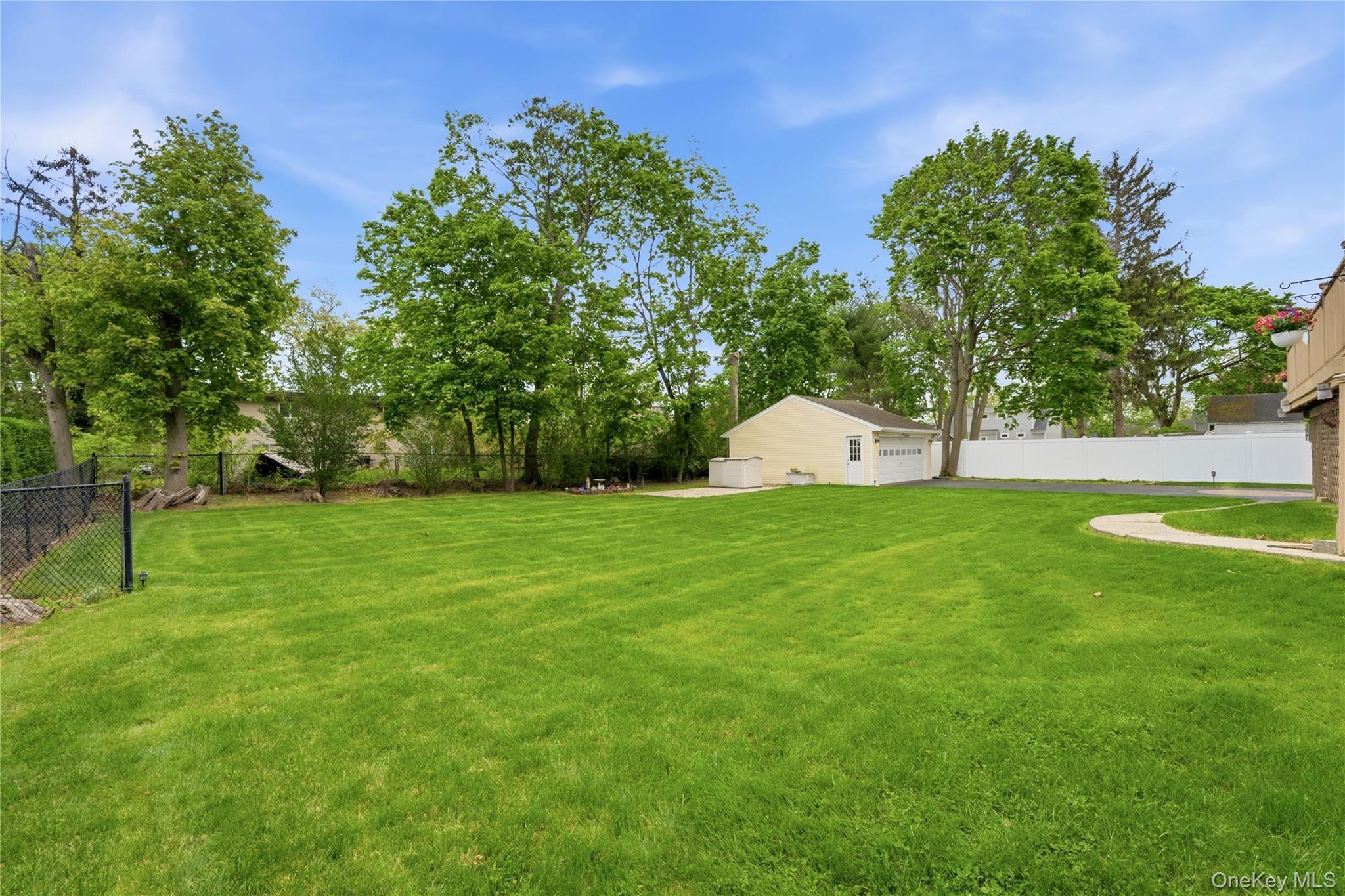 Single Family Potter Boulevard Suffolk County, NY 11718, MLS-1029408-45