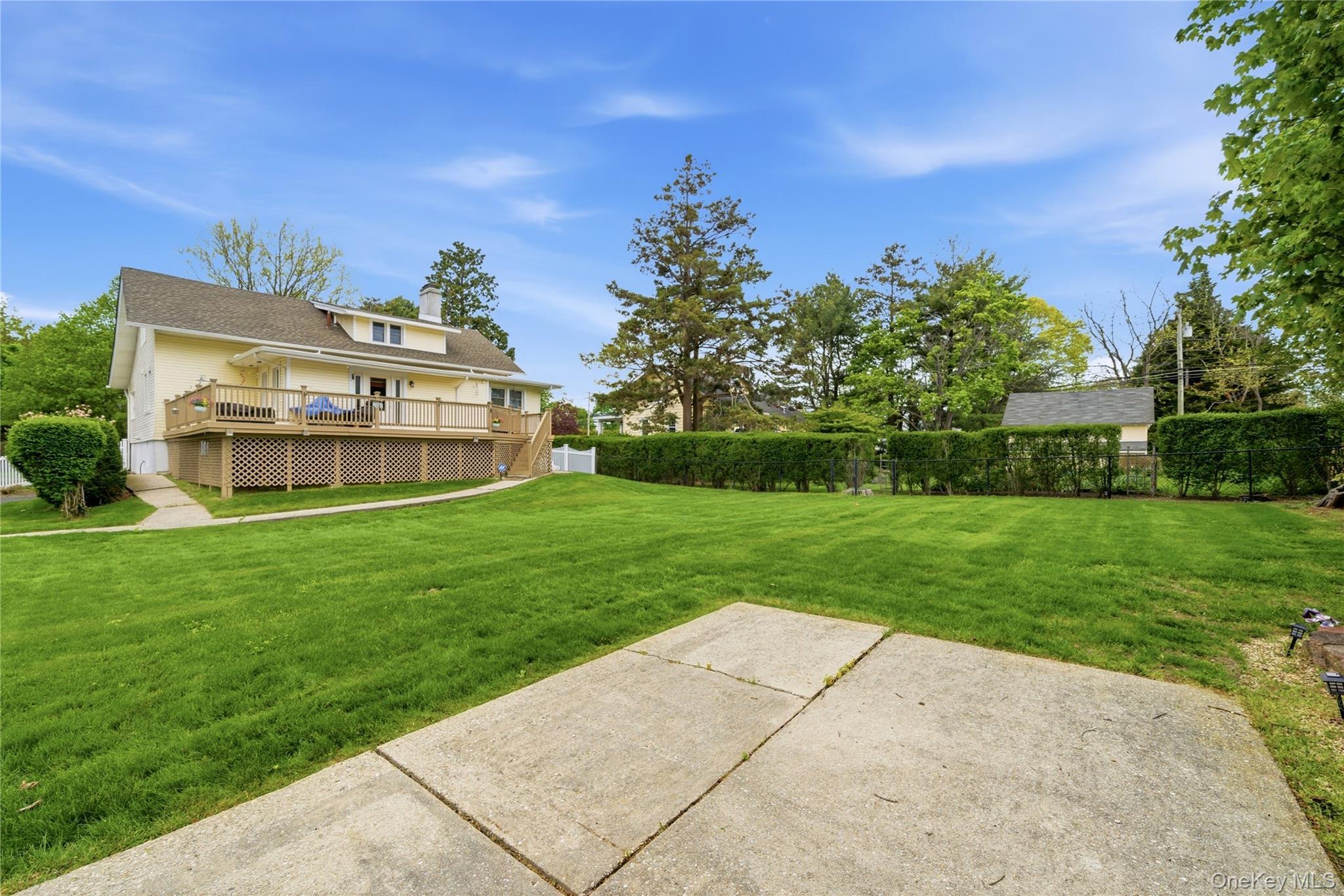 Single Family Potter Boulevard Suffolk County, NY 11718, MLS-1029408-47