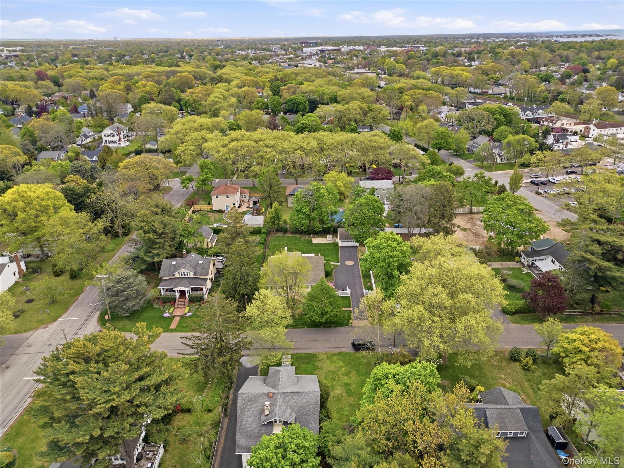 Single Family Potter Boulevard  Suffolk County, NY 11718, MLS-1029408-49