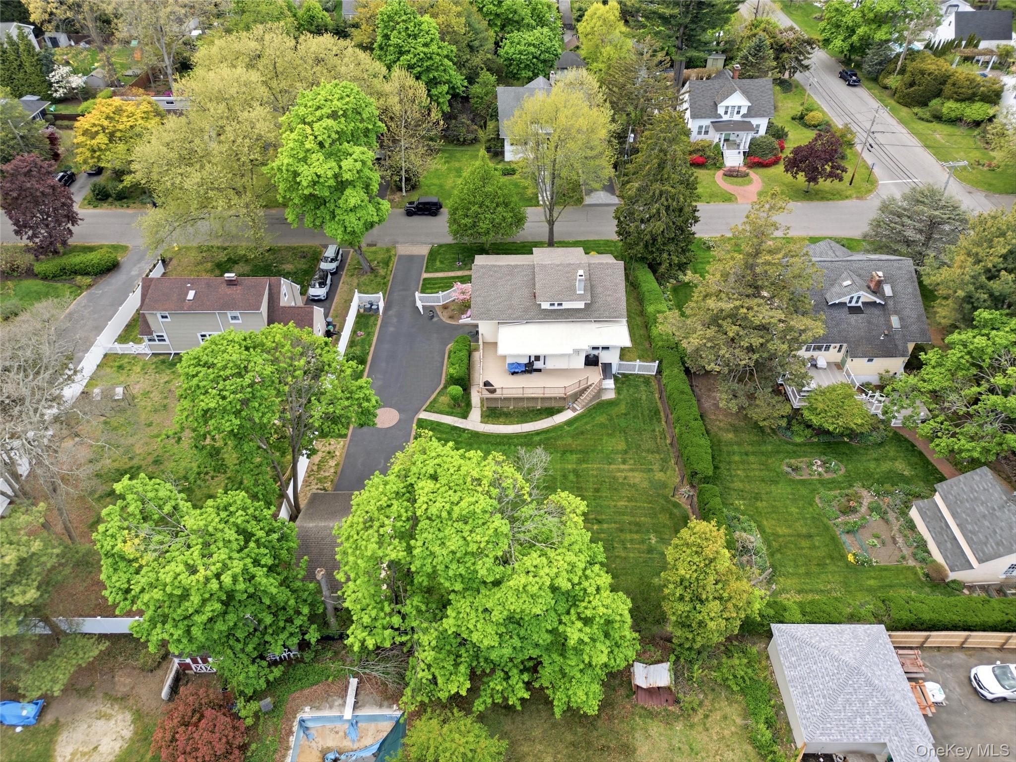 Single Family Potter Boulevard Suffolk County, NY 11718, MLS-1029408-7