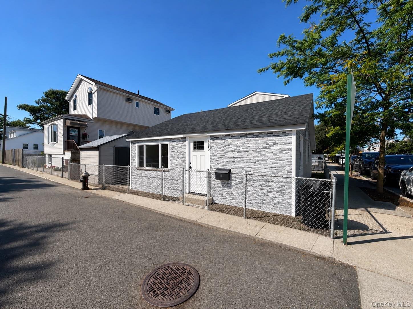 Single Family Ivan Court Brooklyn, NY 11229, MLS-1029445-2