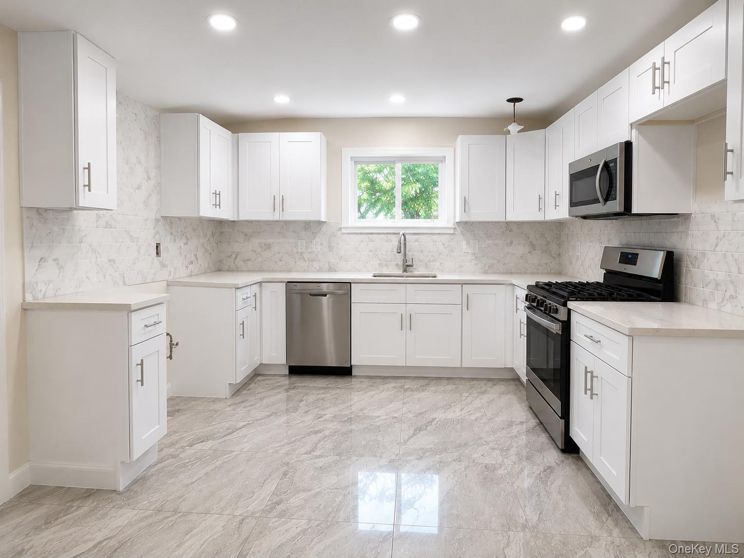 Single Family Ivan Court Brooklyn, NY 11229, MLS-1029445-7