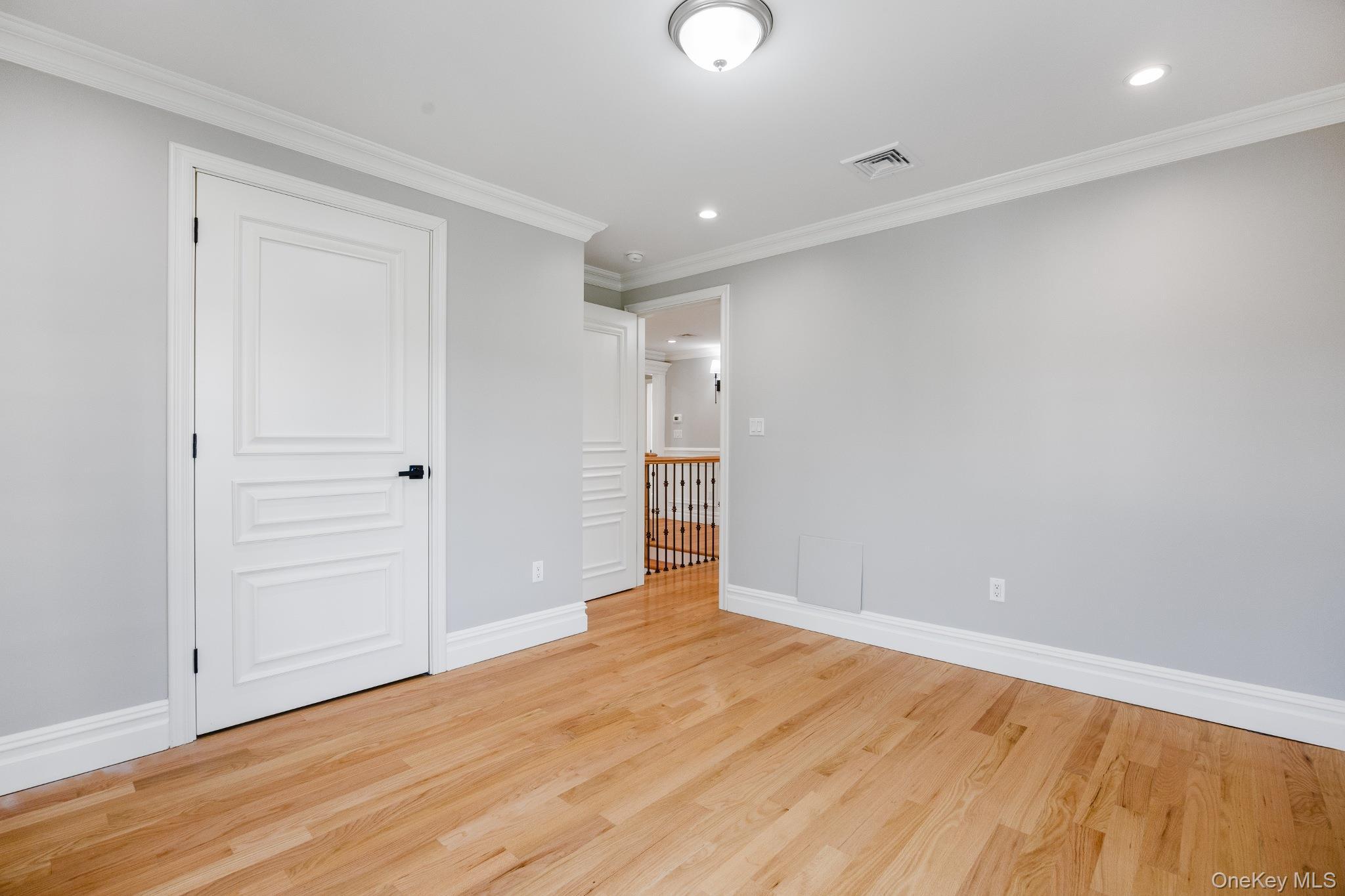 Single Family 38th Drive  Queens, NY 11363, MLS-1029460-33