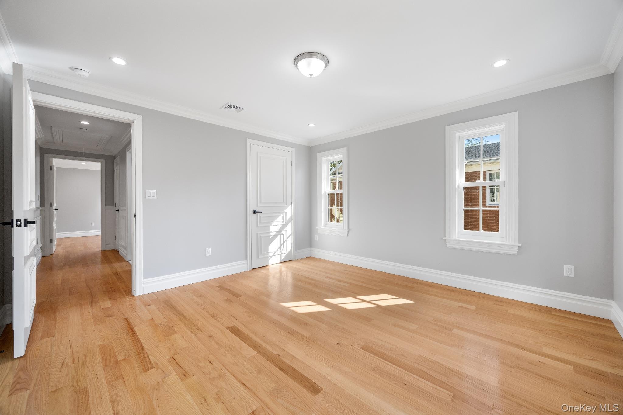 Single Family 38th Drive  Queens, NY 11363, MLS-1029460-37