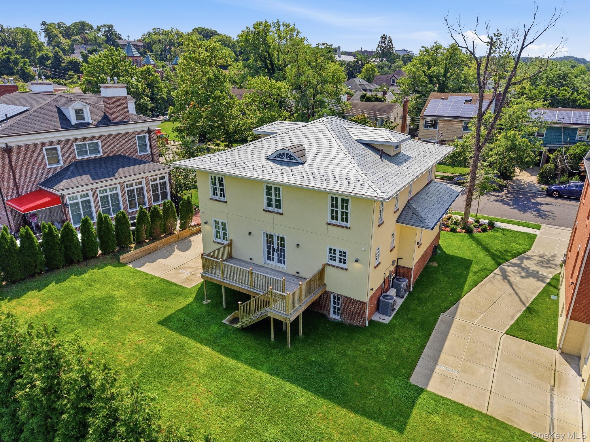 Single Family 38th Drive  Queens, NY 11363, MLS-1029460-44
