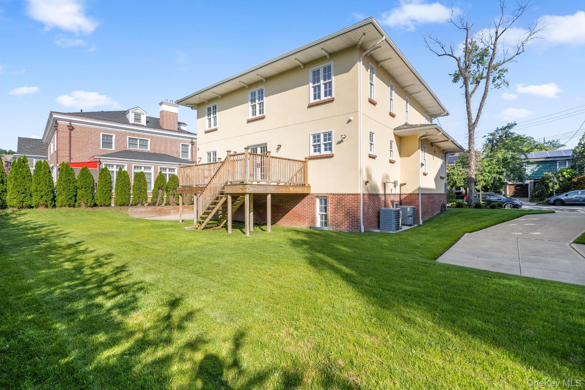 Single Family 38th Drive  Queens, NY 11363, MLS-1029460-46