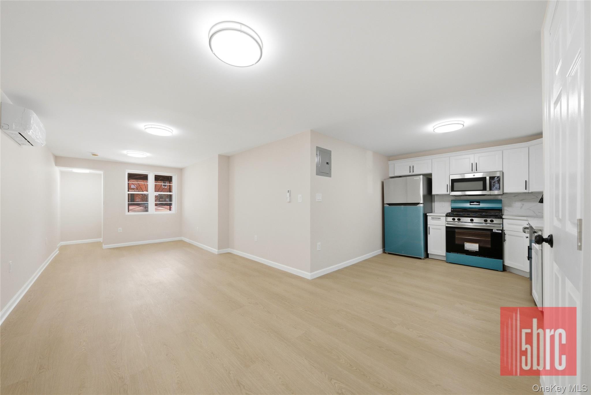Single Family E 72nd Street Brooklyn, NY 11234, MLS-1029461-17