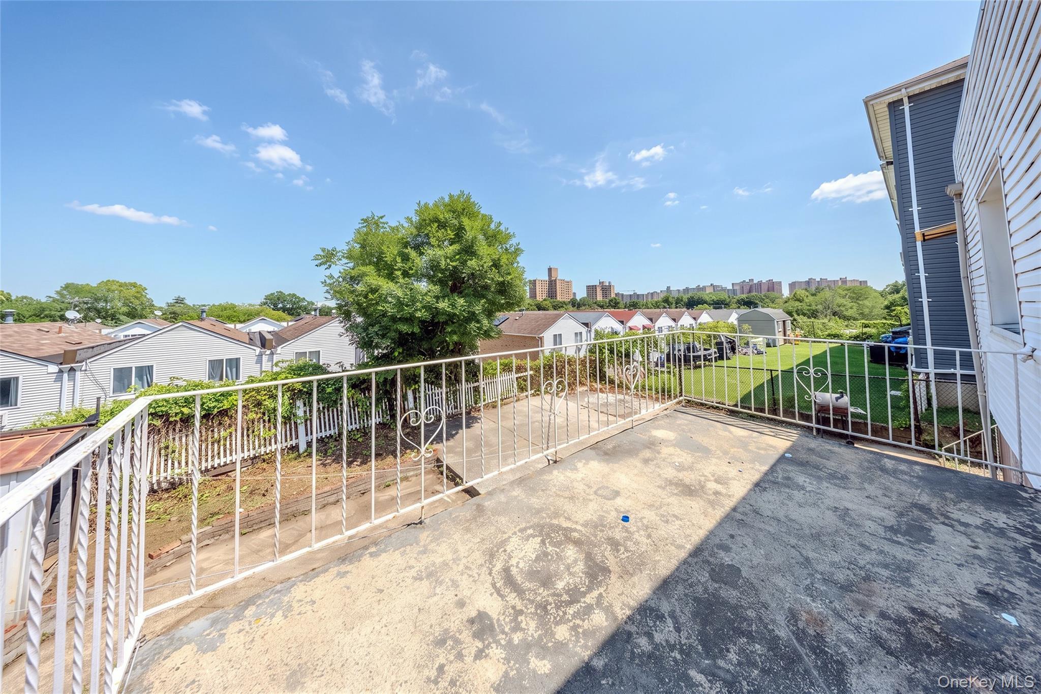 Single Family Palmer Avenue Bronx, NY 10466, MLS-1029469-16