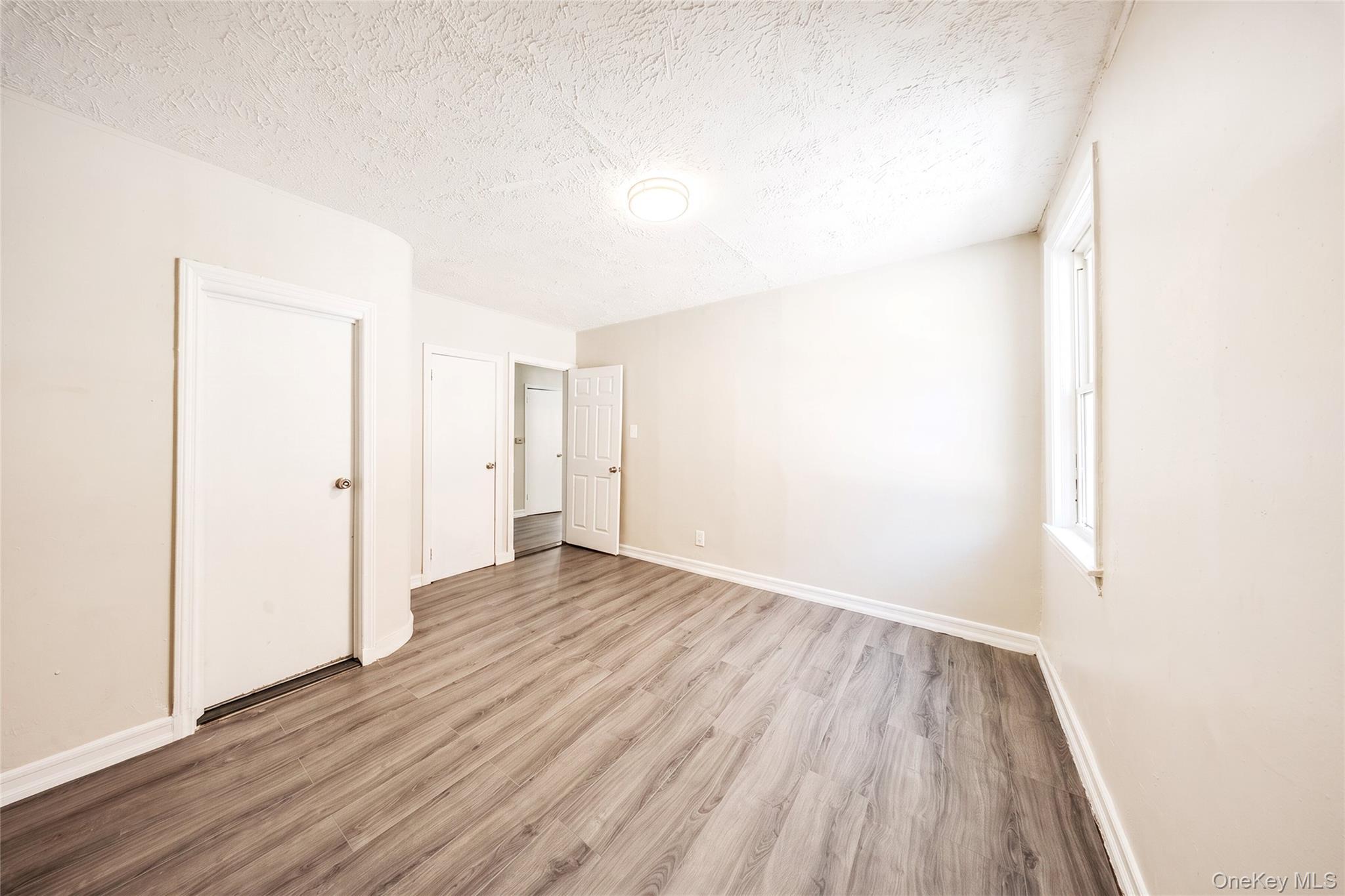 Single Family Palmer Avenue Bronx, NY 10466, MLS-1029469-6