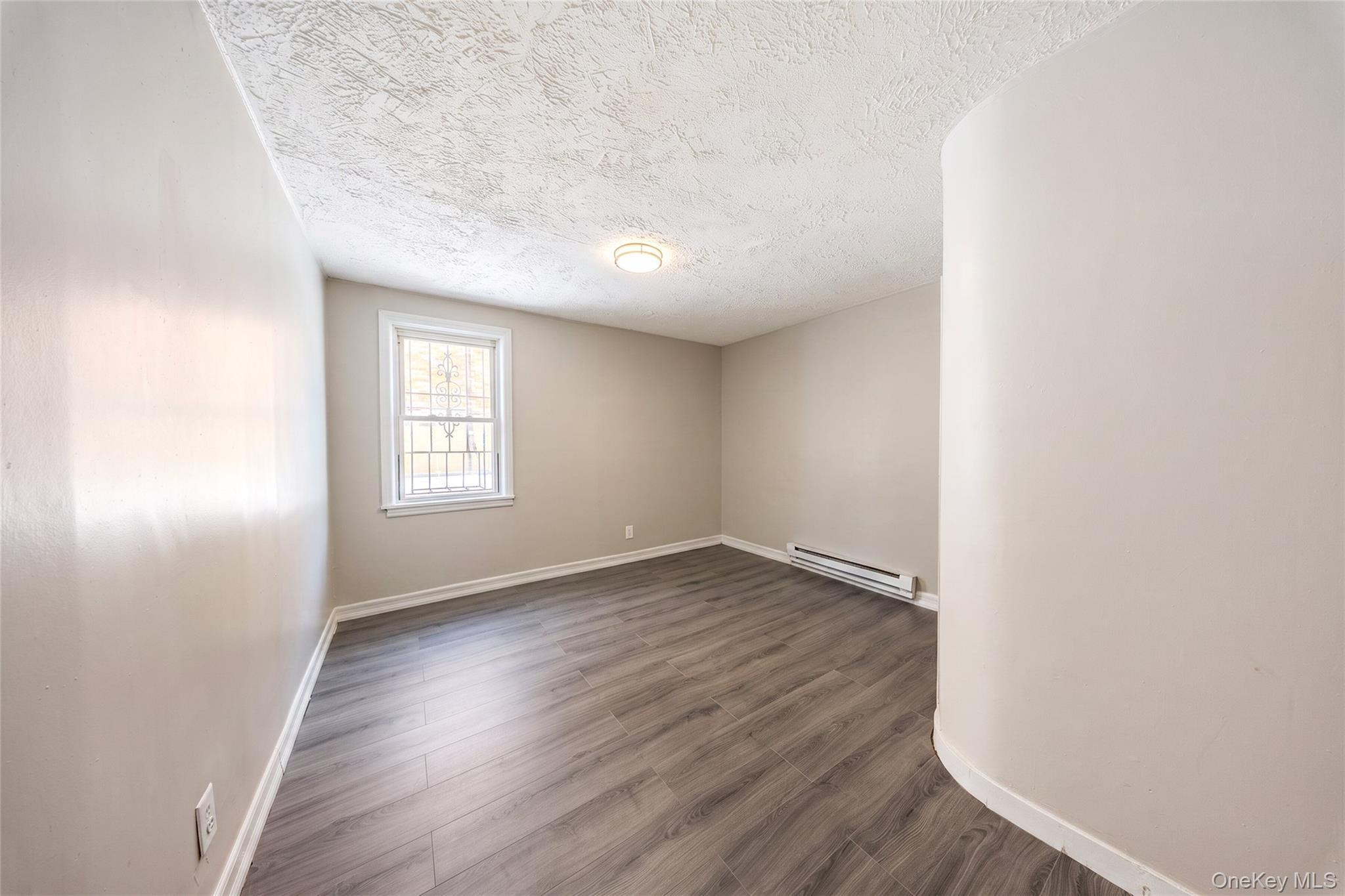 Single Family Palmer Avenue Bronx, NY 10466, MLS-1029469-7
