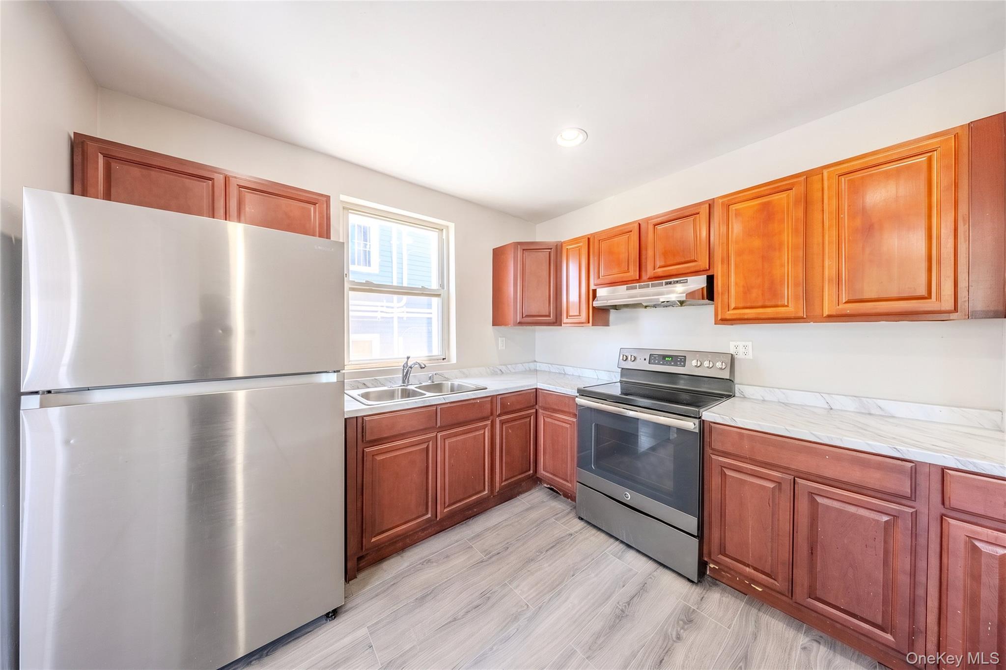 Single Family Palmer Avenue Bronx, NY 10466, MLS-1029469-9