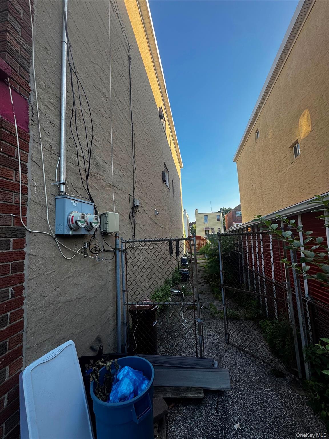 Single Family E 226th Street  Bronx, NY 10466, MLS-1029485-13