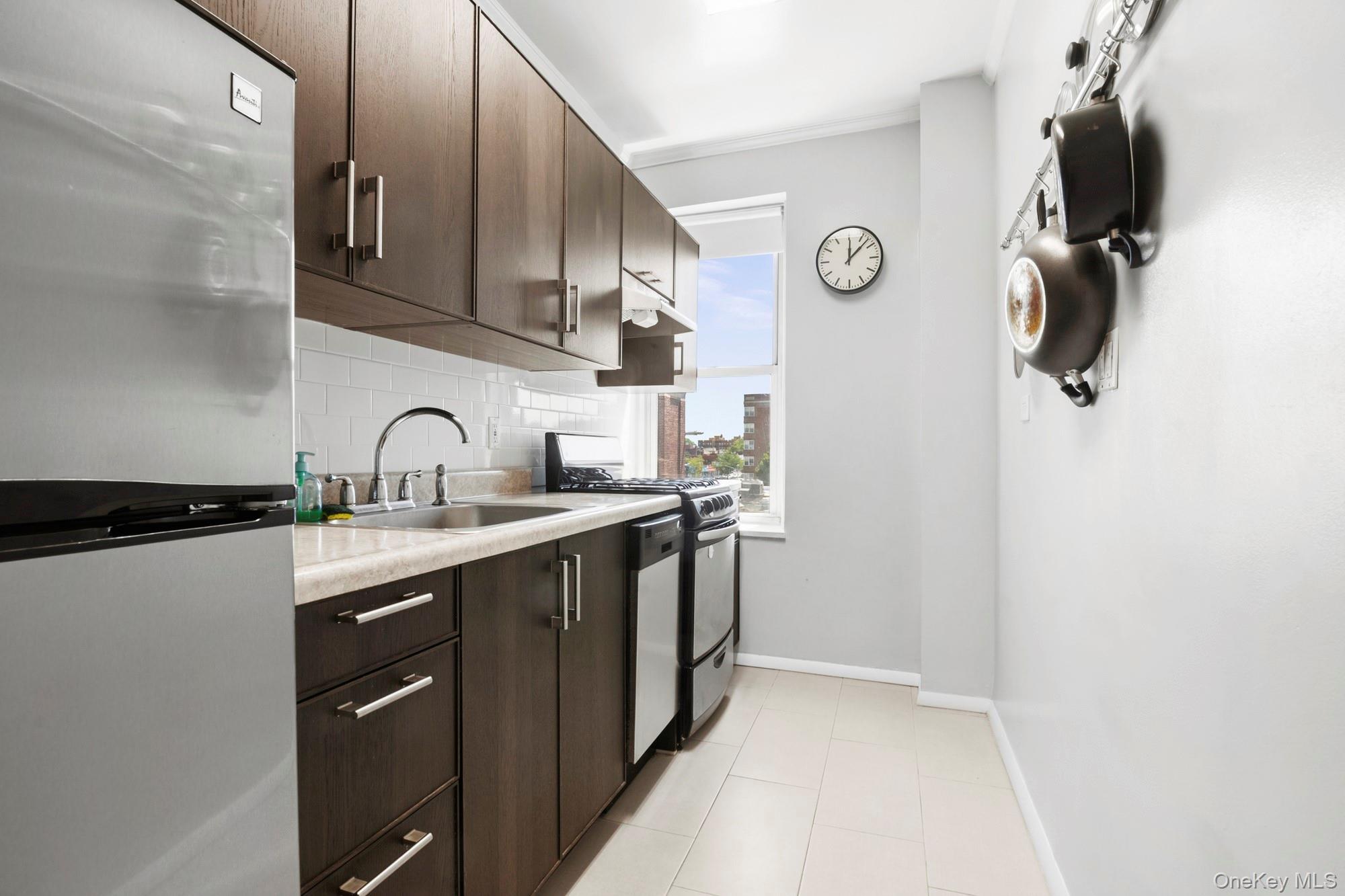 Single Family 75th Avenue Queens, NY 11375, MLS-1029488-3