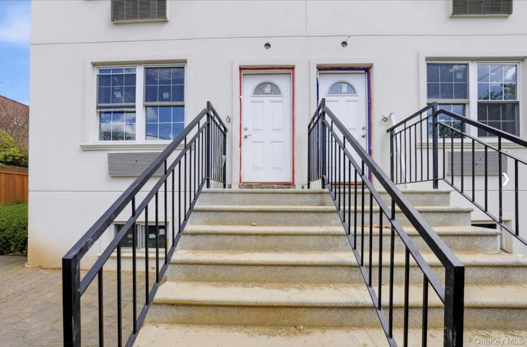 Single Family E 229th Street Bronx, NY 10466, MLS-1029519-11