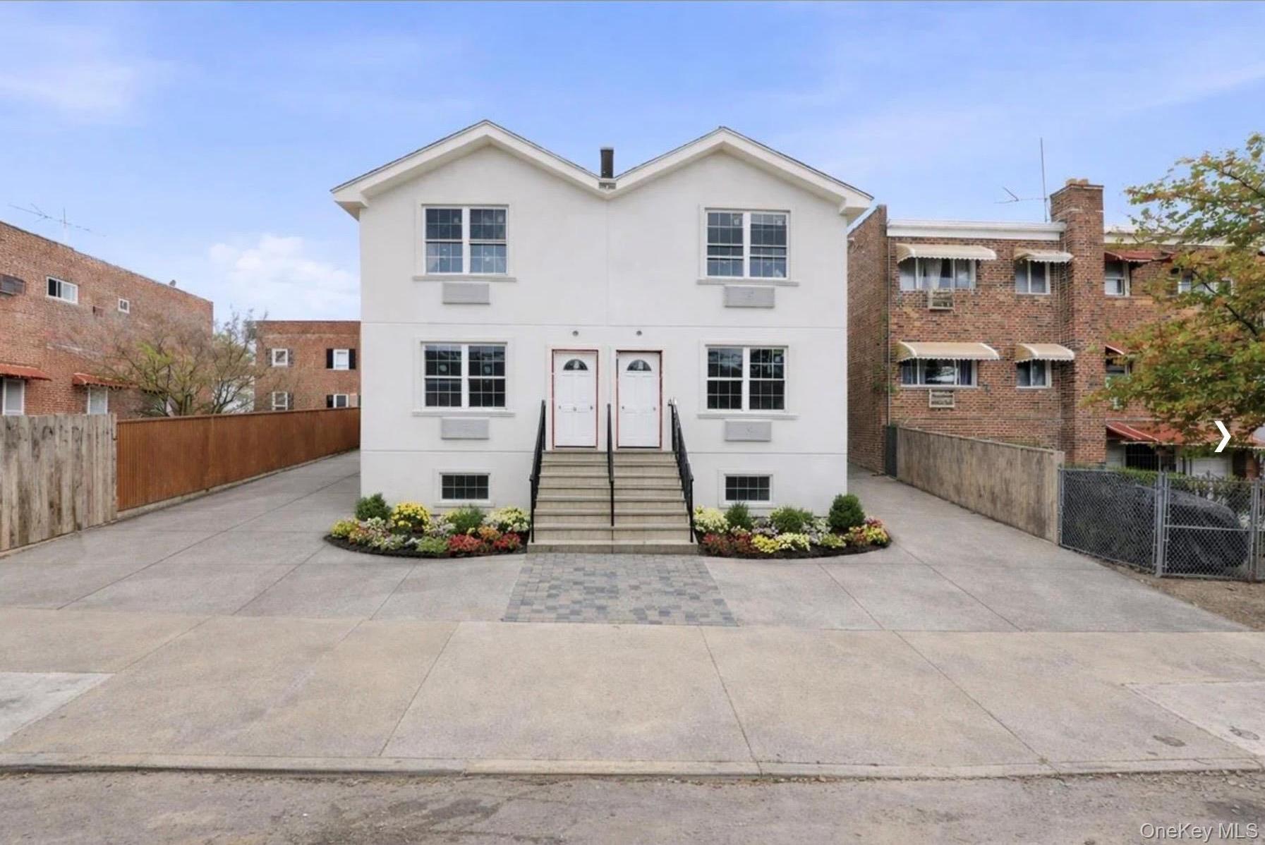 Single Family E 229th Street Bronx, NY 10466, MLS-1029519-2