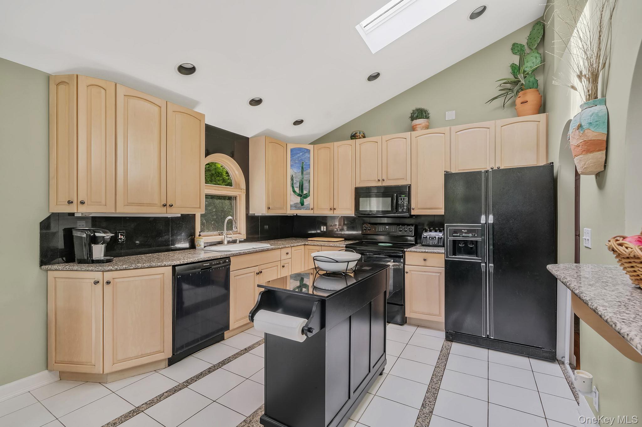 Single Family Heritage Place S Suffolk County, NY 11767, MLS-1029526-12
